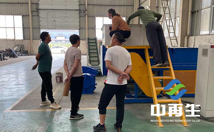 中再生科技是一家生產(chǎn)、研發(fā)、創(chuàng)新的雙軸撕碎機(jī)生產(chǎn)廠(chǎng)家